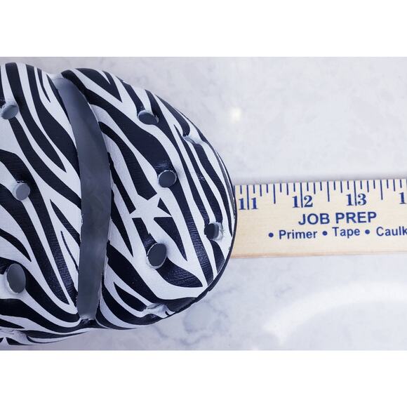 KEEN x ATMOS Yogui Art Sandals Zebra Star Print Women's Size US 10/ *Fits 9.5 - Picture 11 of 11